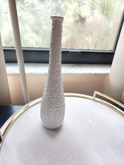 White Textured Ceramic Bud Vase