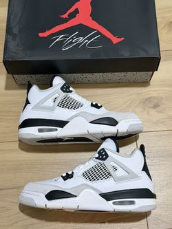Air Jordan 4 Military Black