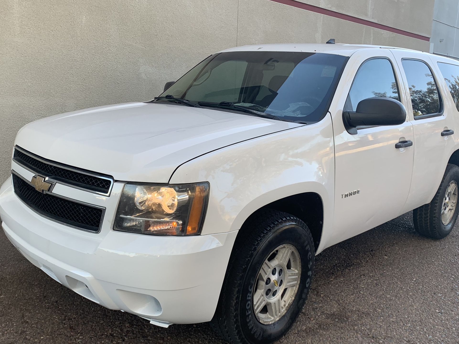 Photo 2010 TAHOE 107K MILES $10499