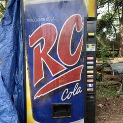 Dixie Narco 501E Drink Vending Machine