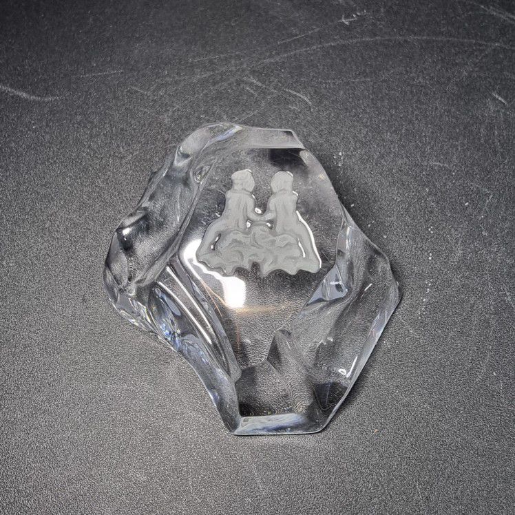 Val St. Lambert Crystal Gemini Zodiac Paperweight Glass Iceberg Figurine

4x4,5"
