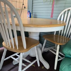 Solid Wood Table Set With Leaf And  4 Chairs 