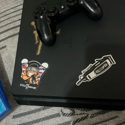 PS4 It Comes With Gta5 Also 