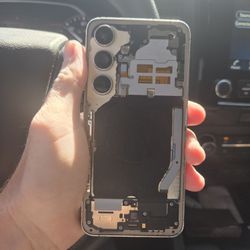 Broken Samsung Galaxy S24