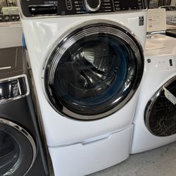 GE Profile 5.3 Cu.ft Front Load Washer With Pedestal 