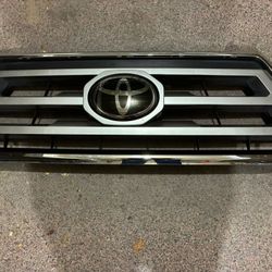 2021 Toyota Tacoma Grill
