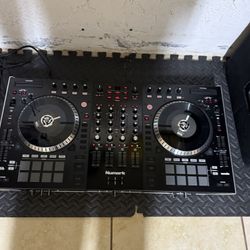 Numark NS7 II Dj Controller Motorized Platters 