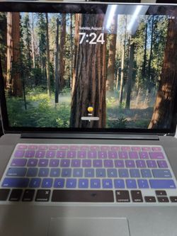 Macbook Pro 15.6"  Intel i7