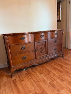 Dresser