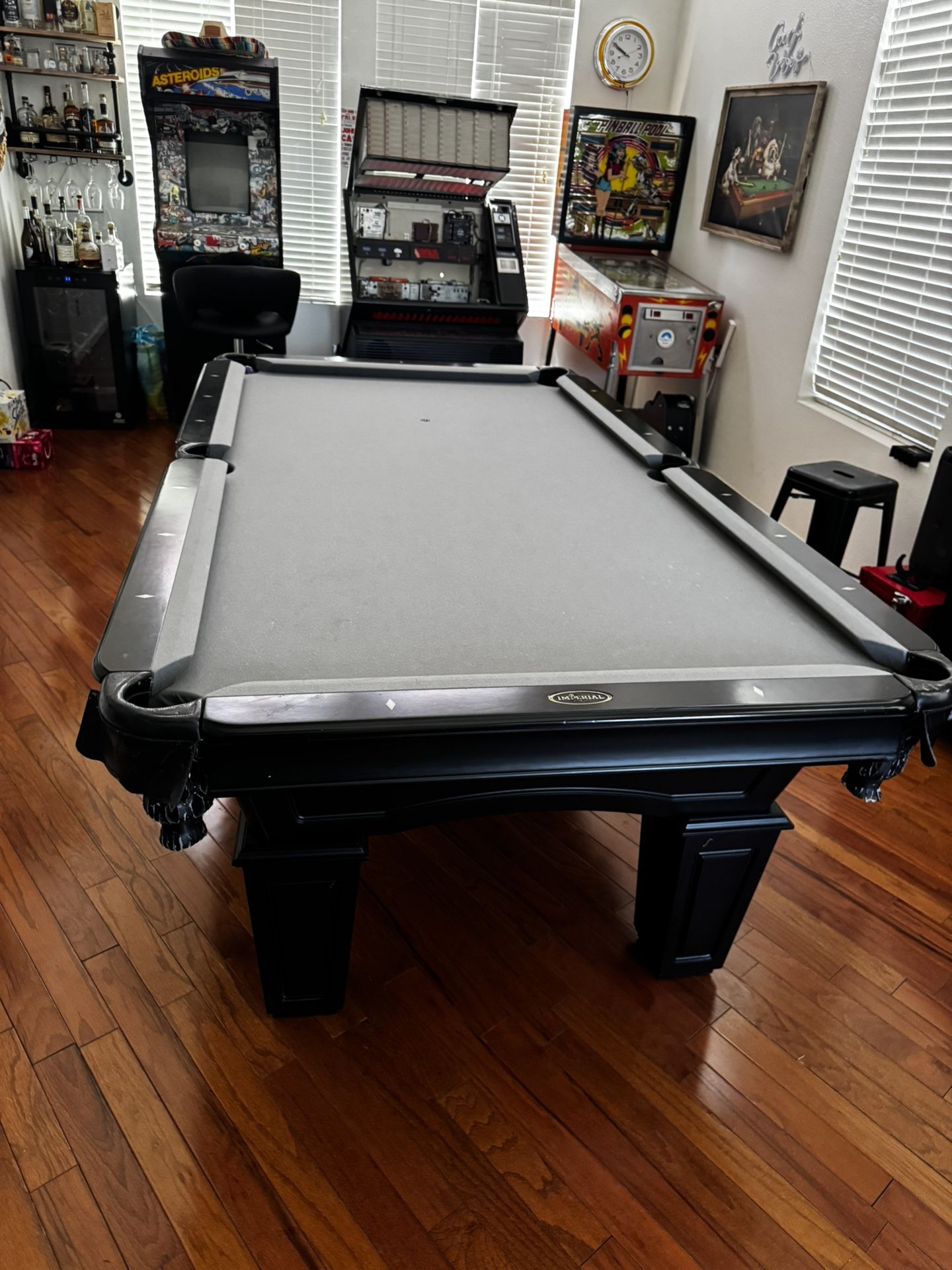 Imperial Pool Table, Beautiful Table Black Finish Offers Welcomed