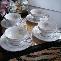 Footed Cup & Saucer Set


Sweet Briar by MIKASA

