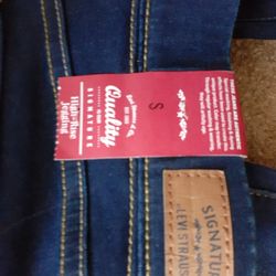 New With Tags Levi's Jeggings Size small