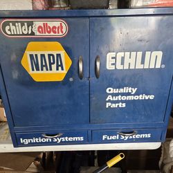 Vintage Napa Tool Box Parts 🧰