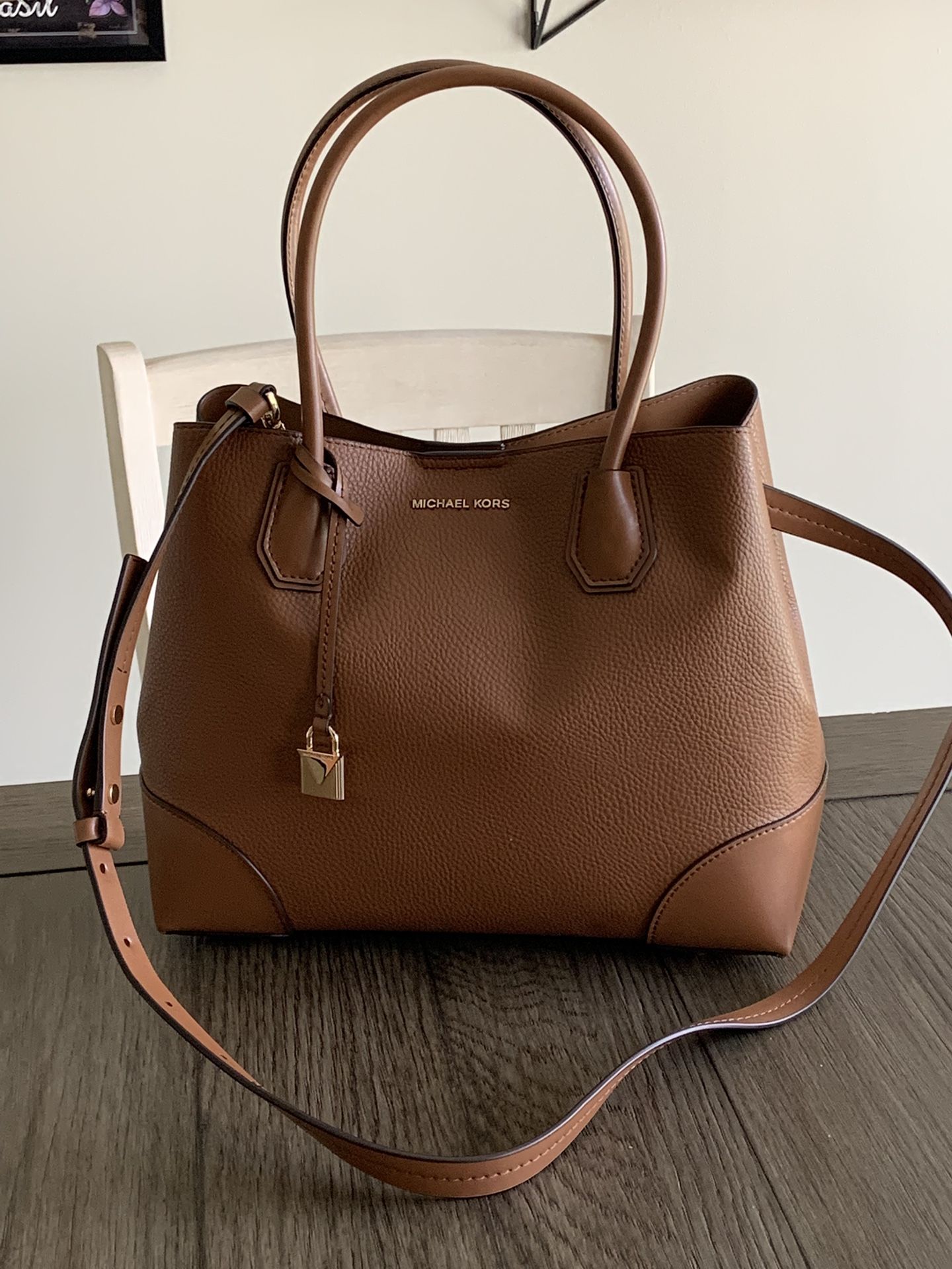  Michael Kors Mercer Gallery Medium Tote In Brown 38F1GZ5T6L. I’m