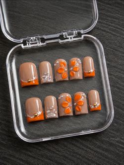 Press on Nails - Sizes S,M - CASH ONLY - 75th Ave and Peoria