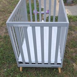 Mini Crib