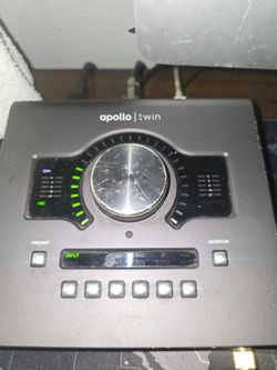 APOLLO INTERFACE , MACBOOK PROS, STUDIO MONITORS