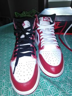 Air Jordan 1 Chicago size 8