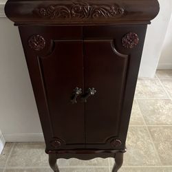 Wooden Jewelry Box 