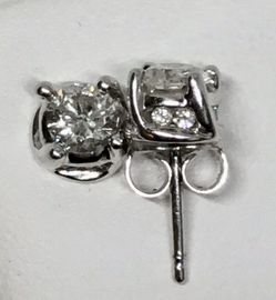 Lovely Diamond Stud Earrings with Diamond Accents on the Sides