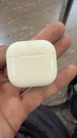 AirPods 4