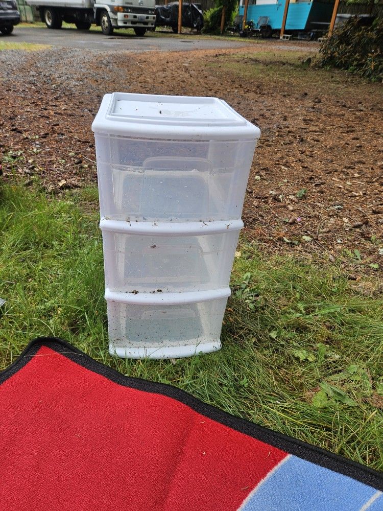 Plastic Drawers / Storage