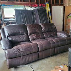 Leather Couch With One Power Recliner Build In