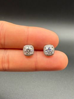 VVS1 Moissanite Halo Design Earrings