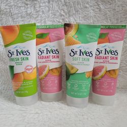 St.Ives Face Scrub Bundle 