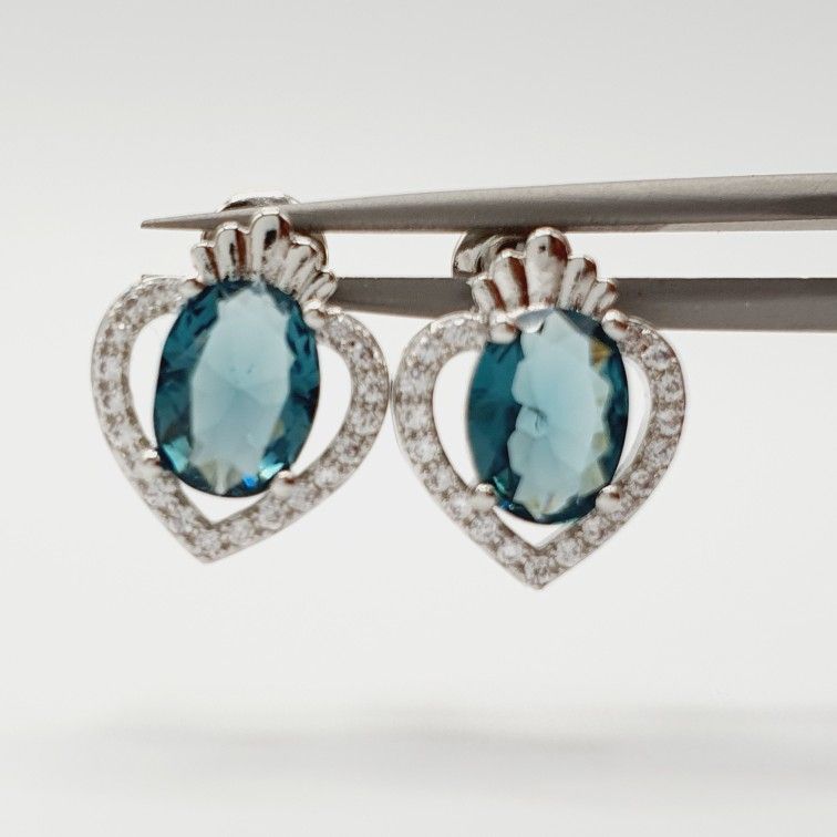 "Hollow Heart Shiny Blue Oval Zircon Inlaid Heart Earrings for Women, P1045
 
