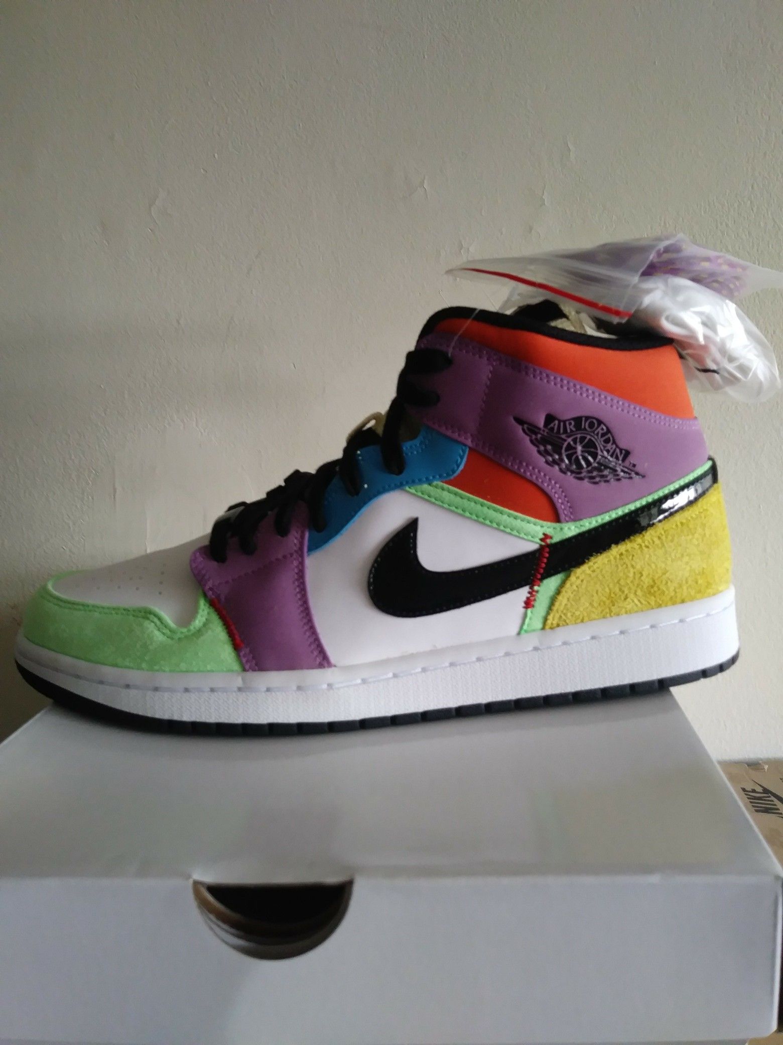 W Air Jordan mid Multicolor edition Size 12 Women