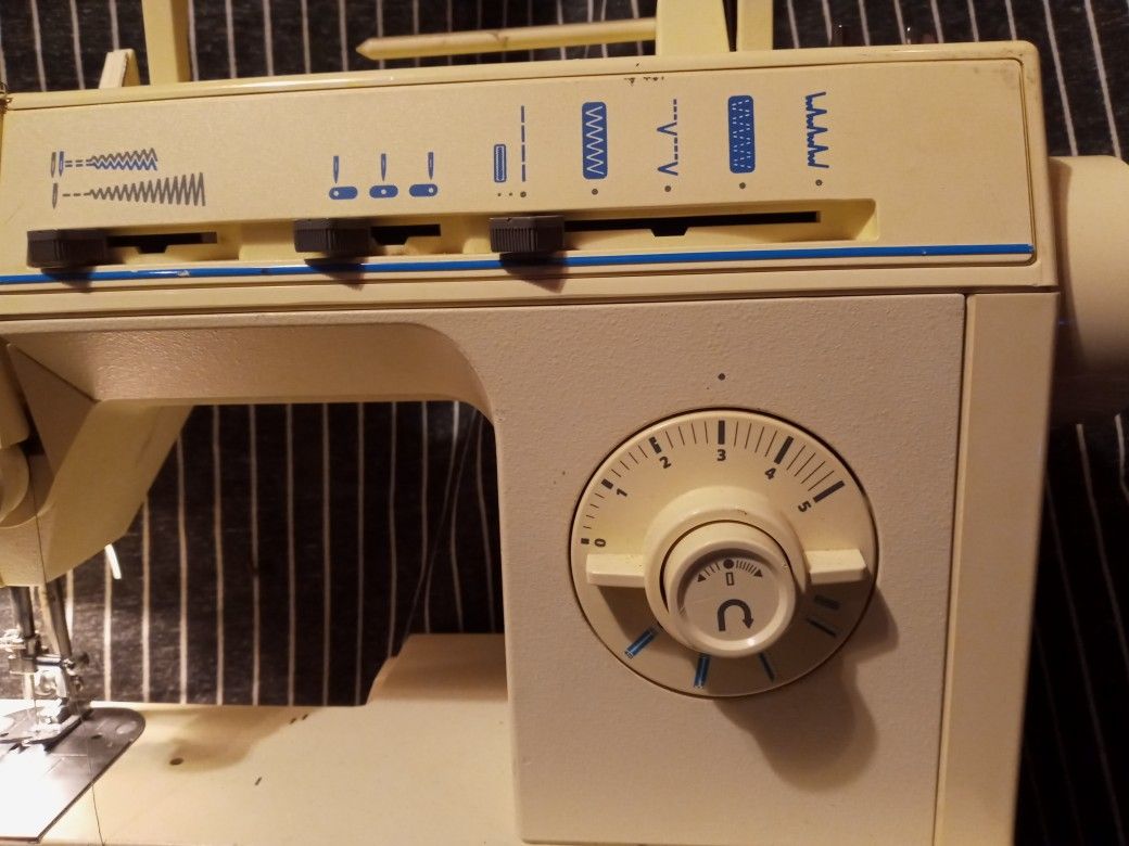 Singer Sewing Machine