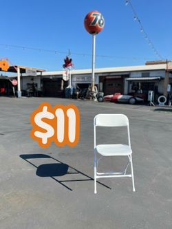 Brand New White Light Weight Plastic Chair 800 lbs max weight capacity $11 each