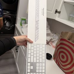 Apple Keyboard with Touch ID