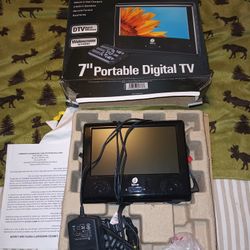 Digital Labs 7" Portable Digital TV 