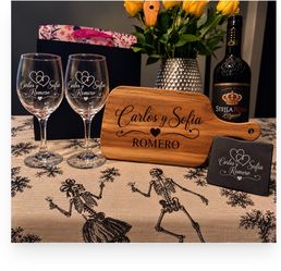 Personalized Gift Set – Glasses, Board & Coaster