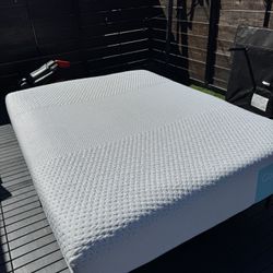 Casper hybrid Queen Mattress