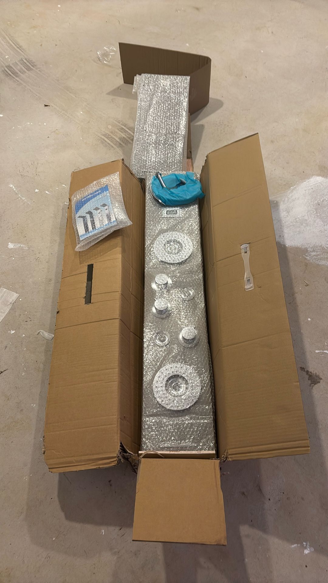 VEVOR Shower Panel, 6 Shower Modes, LED & Screen Hydroelectricity Shower Tower Panel System, Rainfall, Waterfall, 8 Massage Jets, Tub Spout, Handheld