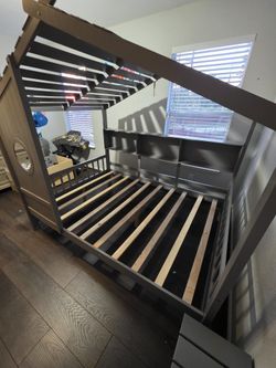 Girls Full Size House Bed