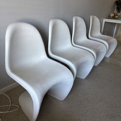 4 White Modern Panton Style S-Shape Chairs