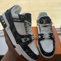 Louis Vuitton LV Trainer Size 10 Men's