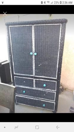 Wicker hutch