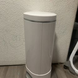 munchkin diaper pail 