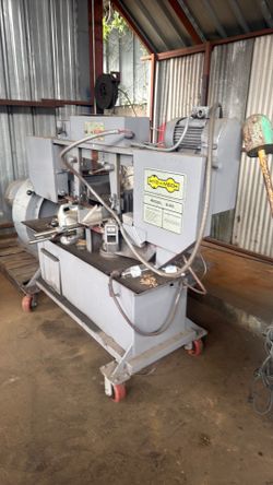 Band saw