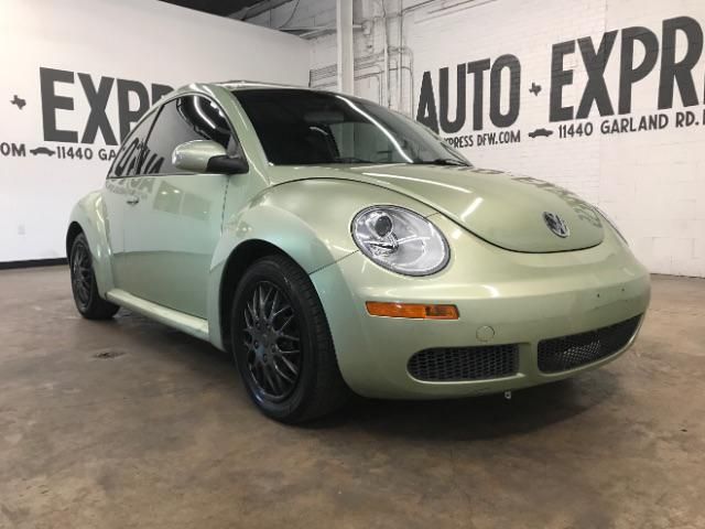 2010 Volkswagen New Beetle