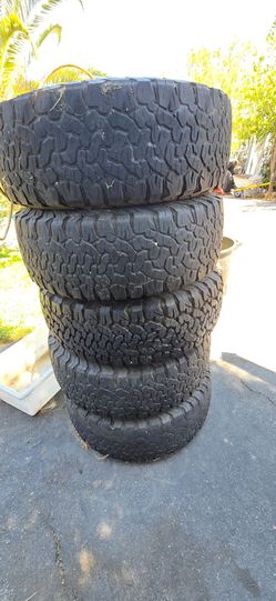 Jeep Rubicon tires and rims (5)