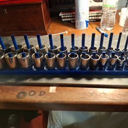 VINTAGE CRAFTSMAN 28PC 1/2 DRIVE   1-1/4" - 7/16" 12PT AND 1-1/4 - 7/16 6PT