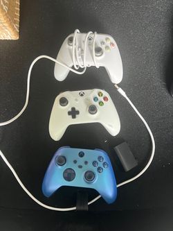 Good condition Xbox 1 controller 10 dollars each