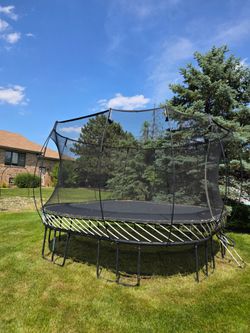 Springfree 13' x 13' Jumbo Square Trampoline