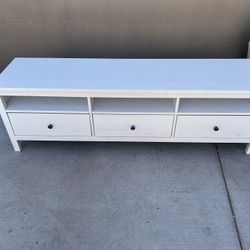 IKE@ HEMNE$ 3 DRAWER TV STAND 